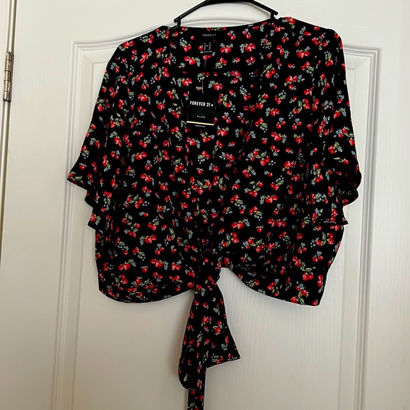 Forever 21 Tops - 3x crop to NWT